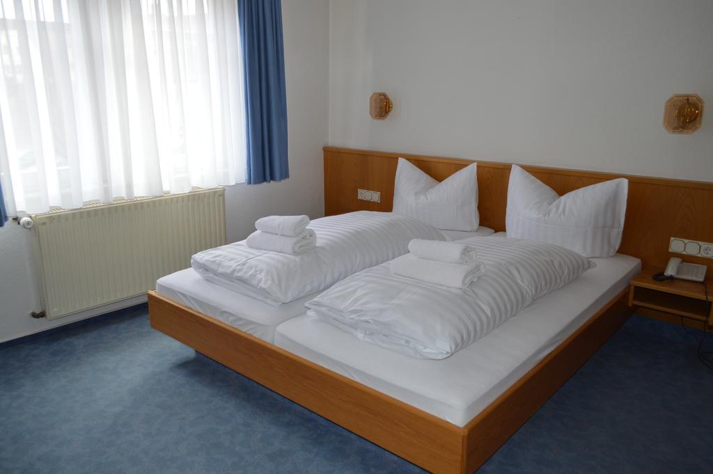Gasthof Hotel Loewen Bad Buchau Pokoj fotografie
