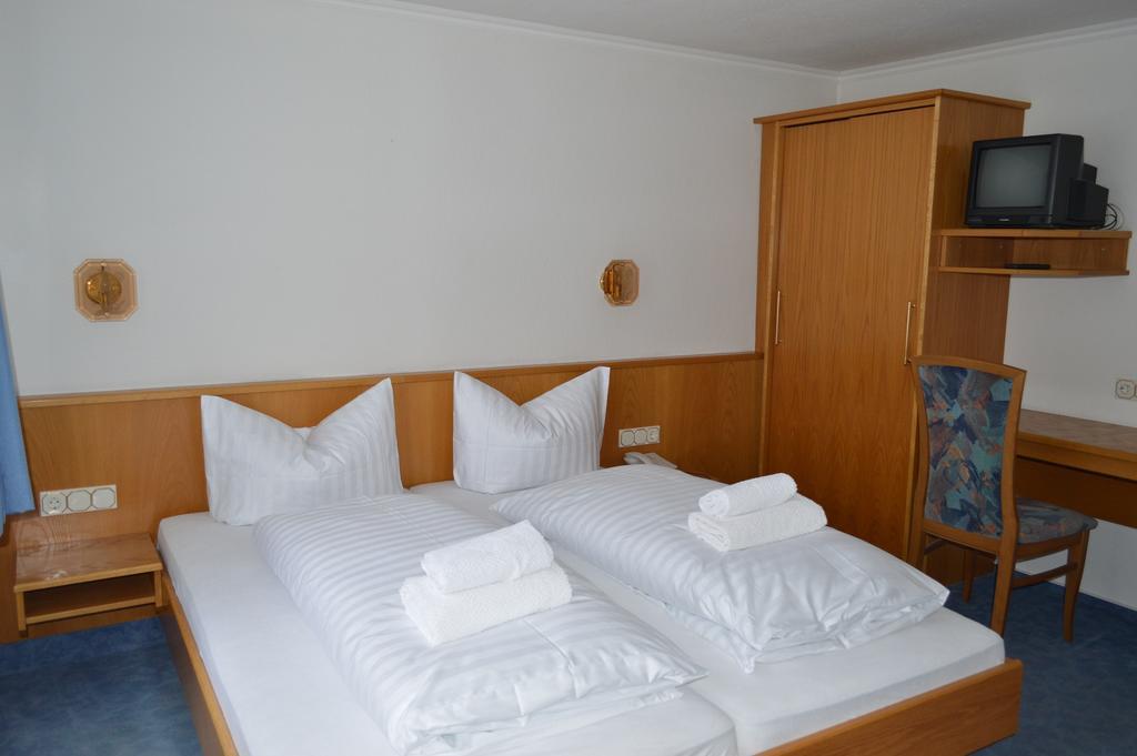 Gasthof Hotel Loewen Bad Buchau Pokoj fotografie